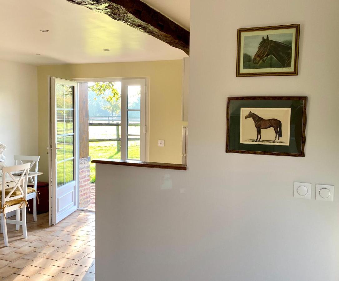 La Longere Du Haras Lägenhet Manerbe Exteriör bild