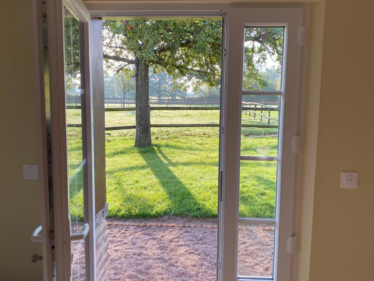La Longere Du Haras Lägenhet Manerbe Exteriör bild